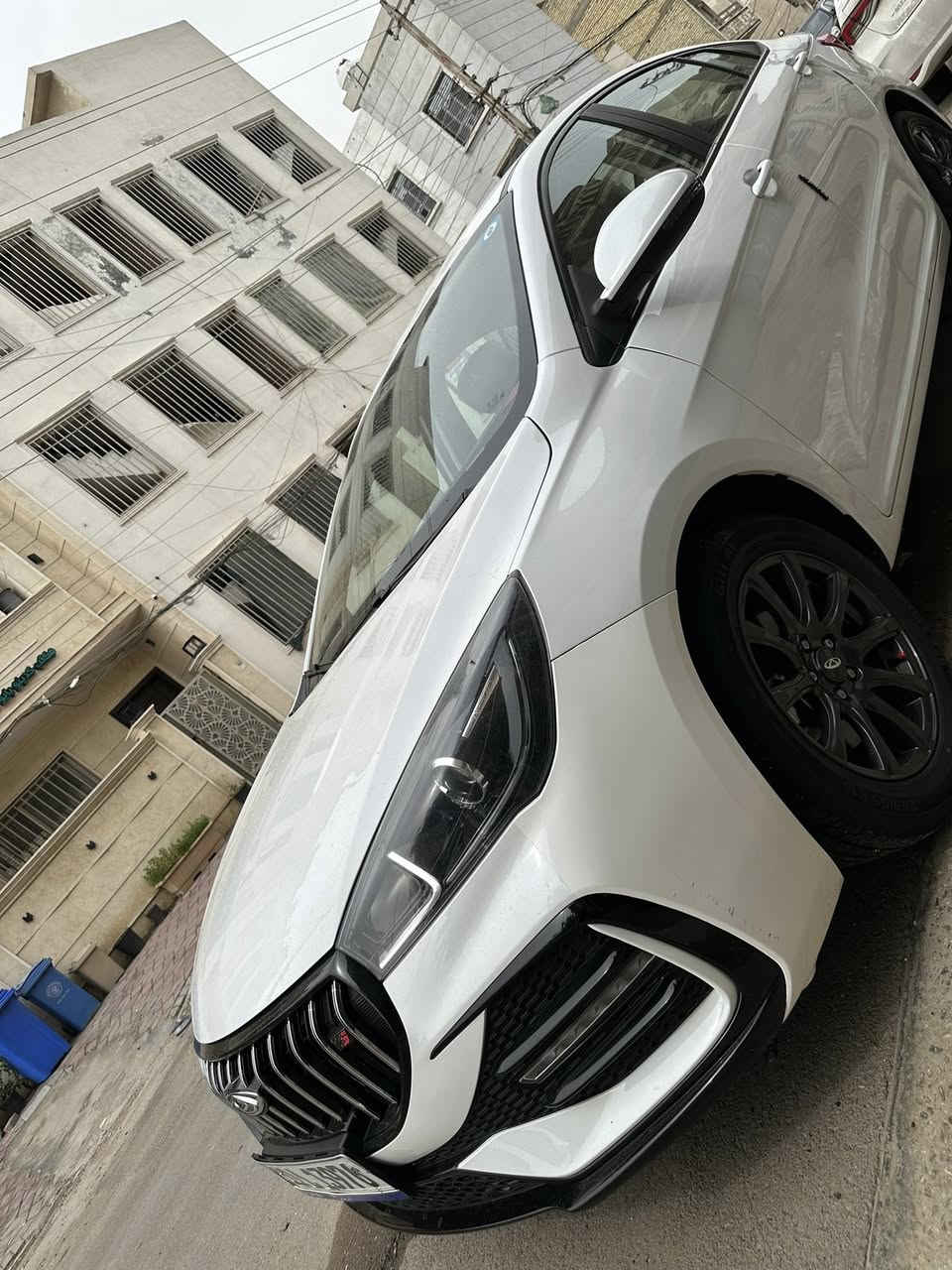 شيري اريزو 5 موديل 2024 ماشيه 23الف كلش نضيفه رقم بغداد سنويه باسمي سياره بيها فقط بارد بالباب مال سايق وبالجاملغ الامامي الباقي مكفوله كفاله عامه راسلني ادزلك سونار المواصفات/تحكم ستيرن، مثبت سرعه،شاشه تدعم كار بلي، كامره خلفيه ،حساسات خلفيه+اماميه،اشايربالمري ،هندبريك بصمه،سياقه ذاتيه،تحكمين سبورت وEcoكلش حلوه.
للاسفسارالخاص موجود
 رقم الهاتف:***********
العنوان :بغداد/منصور دور السود السعر 117وبيها مجال بسيط
