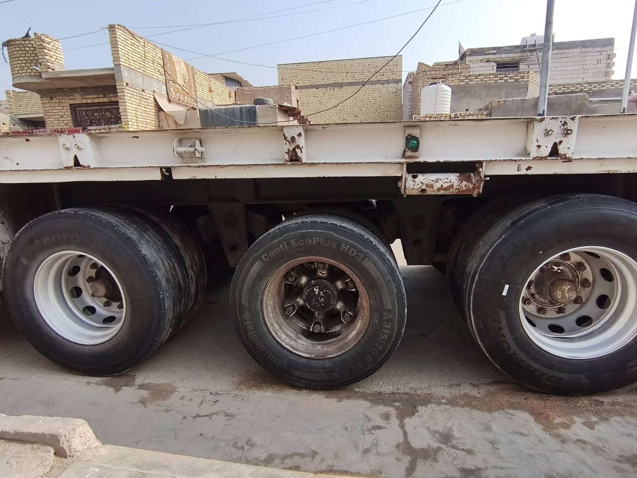 السلام عليكم عربانة للبيع شاصي أوربي محدثه عمل شريط 50 الدناكير 14/13/واحد فوزله الطول 12 السعر 55 وبيها مجال حك الجيه العربانه ركبتها مكفولة / المكان الناصريه 
***********
***********
