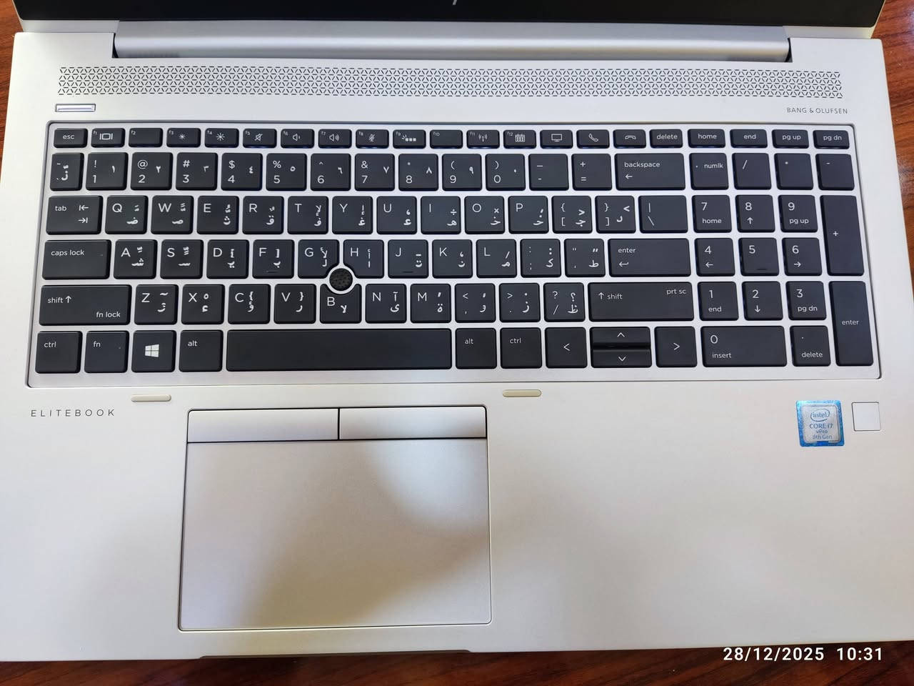 للبيع لابتوب HP EliteBook 850 G6  💻🔥 لمس
( حاسبة HP فئة الـ EliteBook  لمس)المعروفة بمتانتها وأدائها العالي، بحالة جداً نظيفة (مثل الجديد).
السعر 520,000 وبي مجال 

✅ المواصفات:

🔹 المعالج: Intel Core i7 (الجيل الثامن) النسخة الاحترافية vPro.

🔹 الرام: 16 جيجا DDR4.

🔹 الهارد: 256 جيجا SSD فائق السرعة.

🔹كرت شاشة 2G داخلي

🔹 الشاشة: 15.6 بوصة Full HD تاتش سكرين (Touch) بألوان رائعة.

🔹 النظام: ويندوز 11 برو الأصلي.

🔹 الصوت: سبيكرات Bang & Olufsen صوت نقي جداً.

✅ المميزات:

🔸 بصمة إصبع + نظام التعرف على الوجه.

🔸 تصميم ألمنيوم أنيق وخفيف الوزن.

🔸 انارة في الكيبورد كامل مريح جداً للكتابة والمحاسبة.

🔸 بطارية ممتازة وتدعم الشحن السريع. تدوم الى ساعتين ونصف وأكثر 

العنوان / النجف / مقابل جسر الاسكان 

***********/ واتساب
