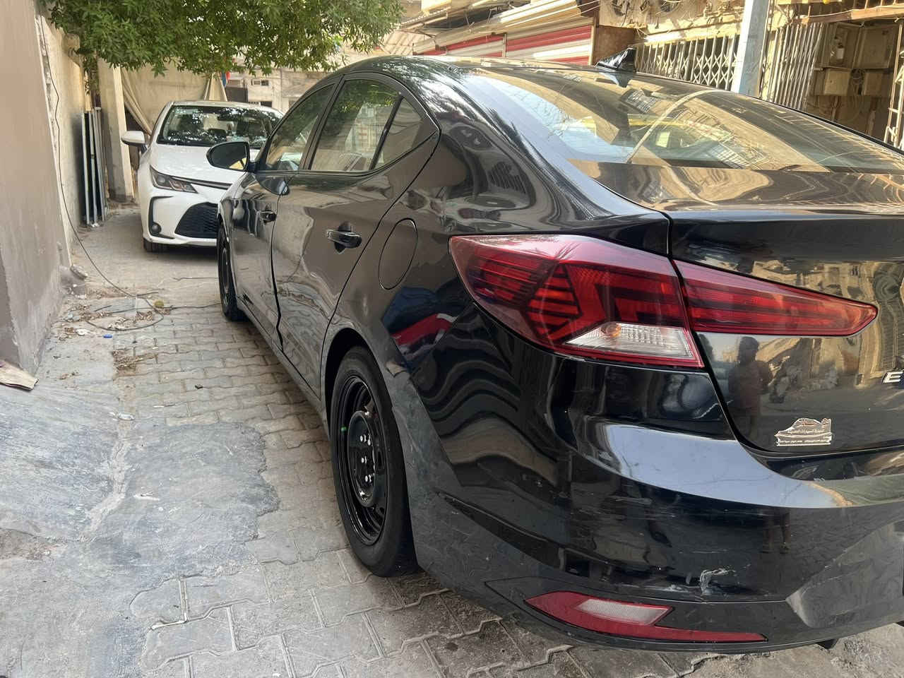 السلام عليكم النتره مديل ٢٠ السياره فول وارد كندي مكينه ٢٠٠ دوش كير ايتي السياره بيهه صبغ جاملغ وبنيد نفسهن مصلحات ماشيه ٨٧ السعر ١١٥ وبيهه مجال العنوان بغداد ***********
