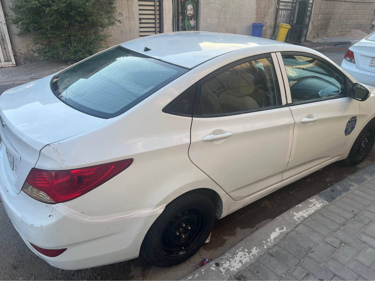 هيونداي اكسنت موديل 2015 رقم بصره تحويل محرك 1400 السياره جاهزه بيها رشات صبغ للبيع السعر 65 وبيها مجال للطيبين مكان السياره البصره القبله رقم الهاتف *********** البصرة, العراق
