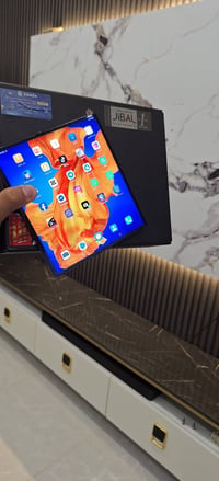 Huawei Mate Xs الذاكر 512  الرام 8  يشغل بوبجي 120فريم   جهاز نضيف لوك...