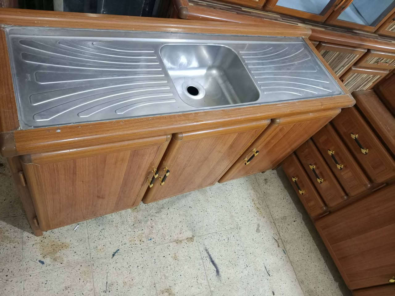 للبيع 3 قطع شغل ثقيل ارضي متر و45 سم وسنك متر و60 سم وملحق متر و50 سم .السعر 275 الف قفل مكان قادسيه 2 قرب جامع ذياب العراقي التواصل عل خاص #الجميع


**إذا كنت صاحب هذا الإعلان وتريد حذفه لأي سبب، رجاءا أرسل رسالة إلى الدعم الفني**