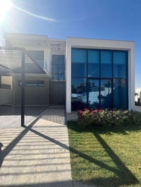 تتوفر فلل للبيع بمساحات متنوعة وإطلالات مميزة داخل مجمع داماك هيلز – ب...