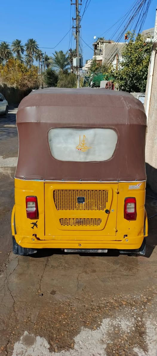 تكتك ٢١رقم وسنويه هزه جديده كفاله عامه كشر ومحرك
بس طخه صغيره جوه دعاميه 
العنوان بغداد الدوره 
قفله 7ونص مابيه مجال ***********
