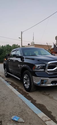 للبيع  دوج رام فئة لارامي (laramie) موديل 2014 سيارة فول مواصفات  فتحة...