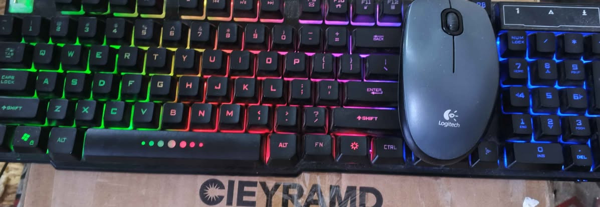 السلام عليكم كيس PC جيل رابع
مذربورد Gigabyte H81M
معالج Core i5 4460
رام 8G DDR3 
تخزين 500G HDD
كيس LG 
باوى سبلاي Mass 550W
هداية كيبورد RGB و ماوس لوجيتك
سعر 140 و بيها مجال
يوجد توصيل 6الاف محافظات و 5الاف بغداد ناصرية, ذي قار


**إذا كنت صاحب هذا الإعلان وتريد حذفه لأي سبب، رجاءا أرسل رسالة إلى الدعم الفني**