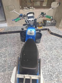 يوجد دراجه للبيع هارلي موديل 2022 كامله من كلشي ومابيه اي شي وبطاريات ...