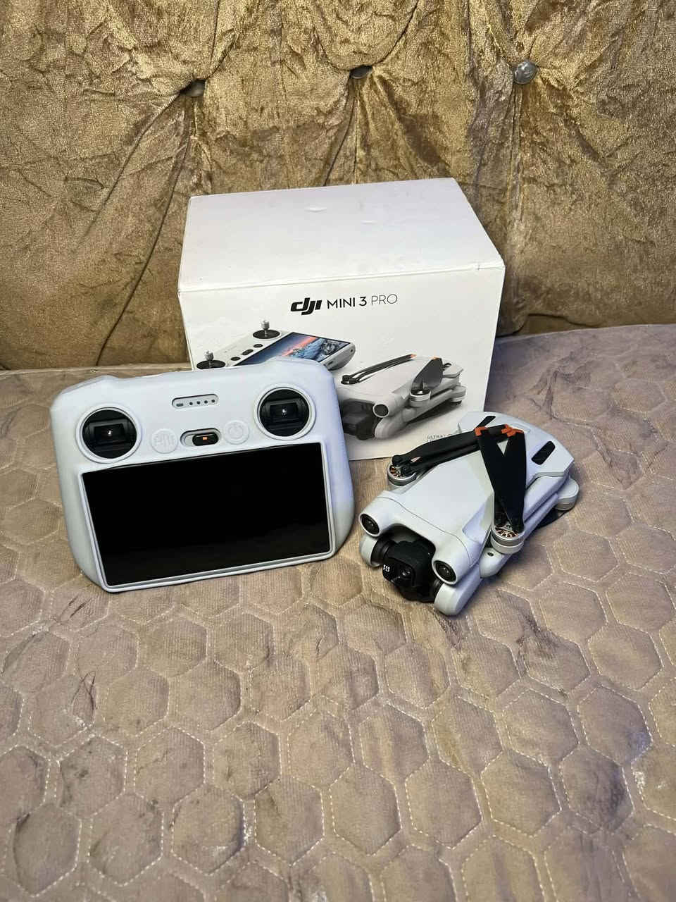 DJI MINI 3 PRO سنكل 
جوستك شاشه بطاريه وحده قطعه فول نظافه مكان بغداد مدينه ادصدر توصيل متوفر ***********
