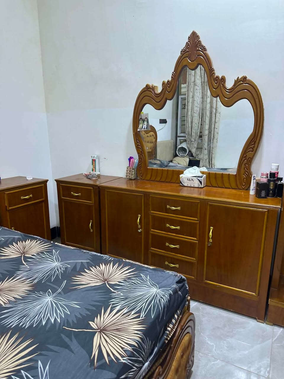 غرفه للبيع حطاطه نضام خزانه داخل وخارج صاج
سعره مليون وبيه مجال 
شراي يدخلي


**إذا كنت صاحب هذا الإعلان وتريد حذفه لأي سبب، رجاءا أرسل رسالة إلى الدعم الفني**