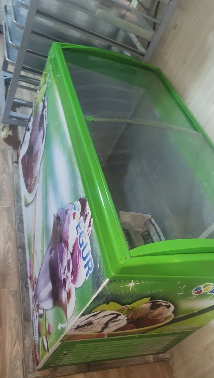 مجمدات للبيع  مع رفوف 
للاستفسار اتصال على الرقم اومراسلة واتس اب***********
