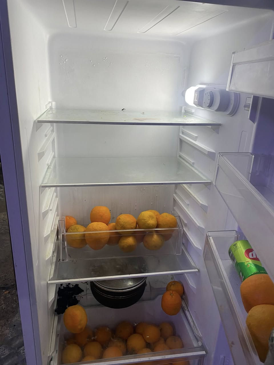 للبيع ثلاجه نظيفه فول جديده للبيع اي استفسار خاص او الاتصال على الرقم ***********
