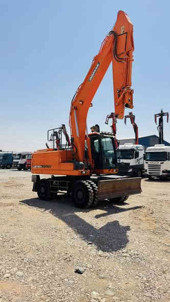 Doosan dx 190-2014-✅👍🆕
740 $
        معرض   محمد علي
         ☎️📱 *********** 
         ☎️📱 ***********
    ساعات:  ٩:٠٠صباحاً   -  ٧:٠٠مساء⏰
    بيع وشراء جميع الاليات الثقيله ✅
     عنوان أربيل/ شارع كركوك ✅📍
