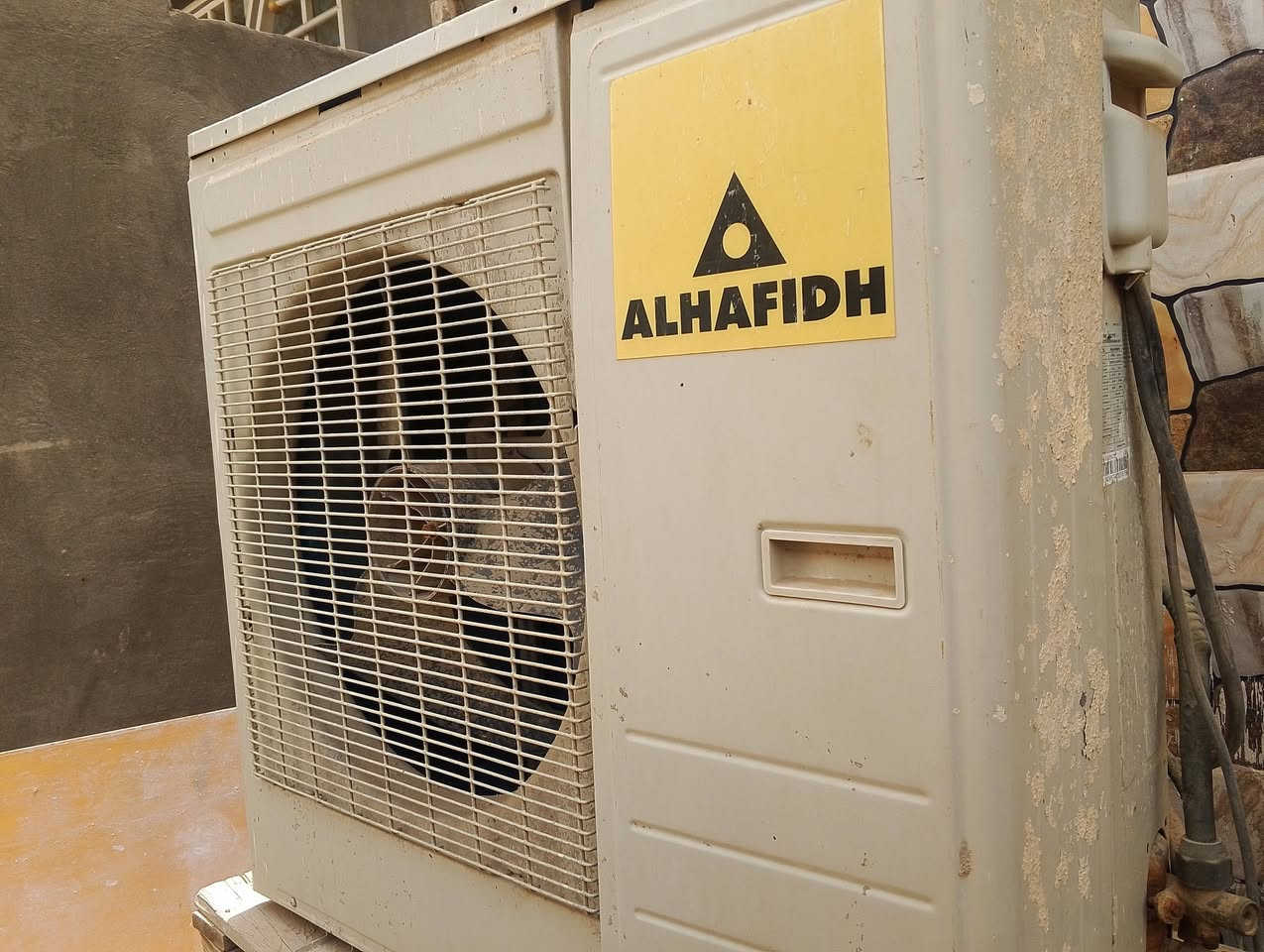 سبلت 3 طن الحافظ باب أول. اللبيع مستخدم موسمين فقط بي عطل مااعرف شنو عطله بل خارجية. سعرها بل350. مكاني حله قضاء القاسم ع


**إذا كنت صاحب هذا الإعلان وتريد حذفه لأي سبب، رجاءا أرسل رسالة إلى الدعم الفني**