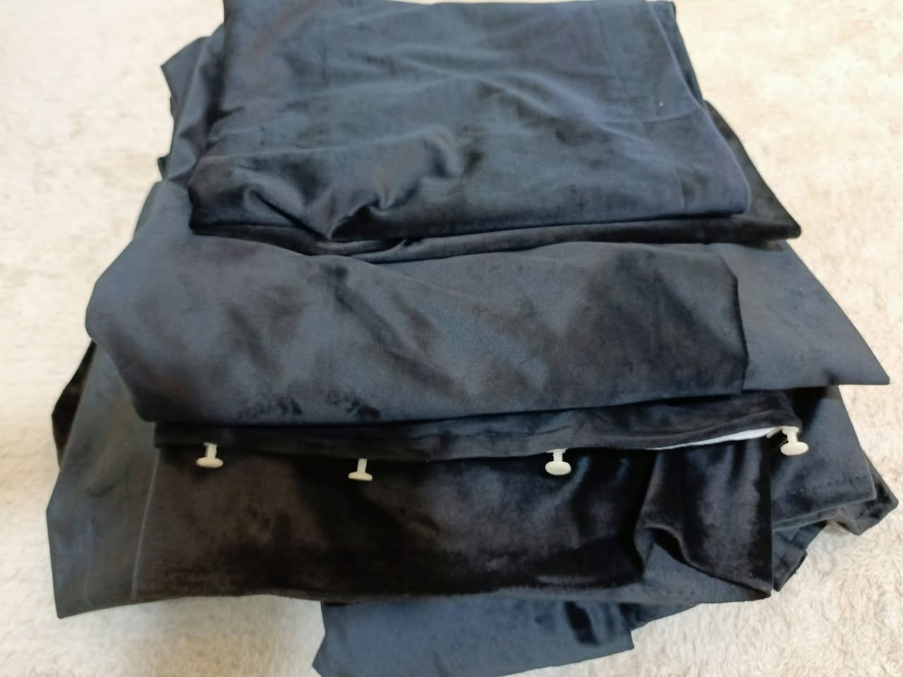 سلاو .

ئەم ٣بەردەیە بۆ فرۆشتن زۆر تازەو کەم بەکار هاتون سیدسادق 

رەشەکەیەان هی دووبەنجەرەیە ٣م بانە ئەوی کەش ٣بە٣ 

تۆش جیت هەیە بنئرە بابۆت بفرۆشم


**إذا كنت صاحب هذا الإعلان وتريد حذفه لأي سبب، رجاءا أرسل رسالة إلى الدعم الفني**