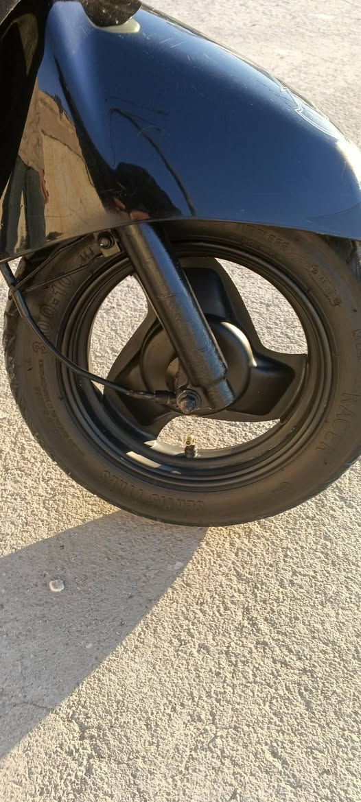 السلام عليكم دراجة بوليسي مفتوحه مكينة تخبل نهضه وسرعه سلف هندر كهربائيات دراجة كلش  حلوه السعر 550 ناصريه المركز *********** مستعجل ع بيع
