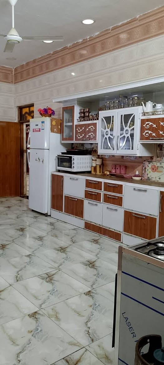 بيت لبيع مساحة ٤٣٠ متر طابو زراعي سند 25 طابق الاول يحتوي استقبال صالة و صالة كبيرة و موزع  و٣ غرف
بيت لبيع مساحة ٤٣٠ متر طابو زراعي سند 25 طابق الاول يحتوي استقبال صالة و صالة كبيرة و موزع  و٣ غرف
صحيات خارجية و داخلية 

الطابق الثاني يحتوي مطبخ غرف ٢  صالة ١  مطبخ وصحيات 

ــــــــــــــــــــــــــــــــــــــــــــــــــــــــــــــــــــ
الارض زراعي سند ٢٥ سدة دور النفط قرب بستان حجي صابر

***********
