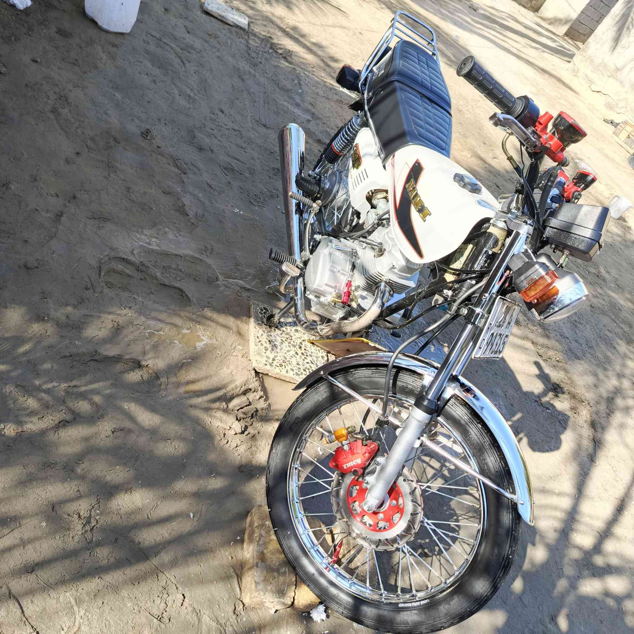 4كير البيع شهر او 20يوم طالعه من الوكيل دراجه نضيفه بمعنا الكلمه رقم نجف سنوه يعني برغي ماعايزه تجي تشغل وتتوكل  اتصال فقط ‏‏(‪***********‬‏) نجف الاشرف قضاء المشخاب
