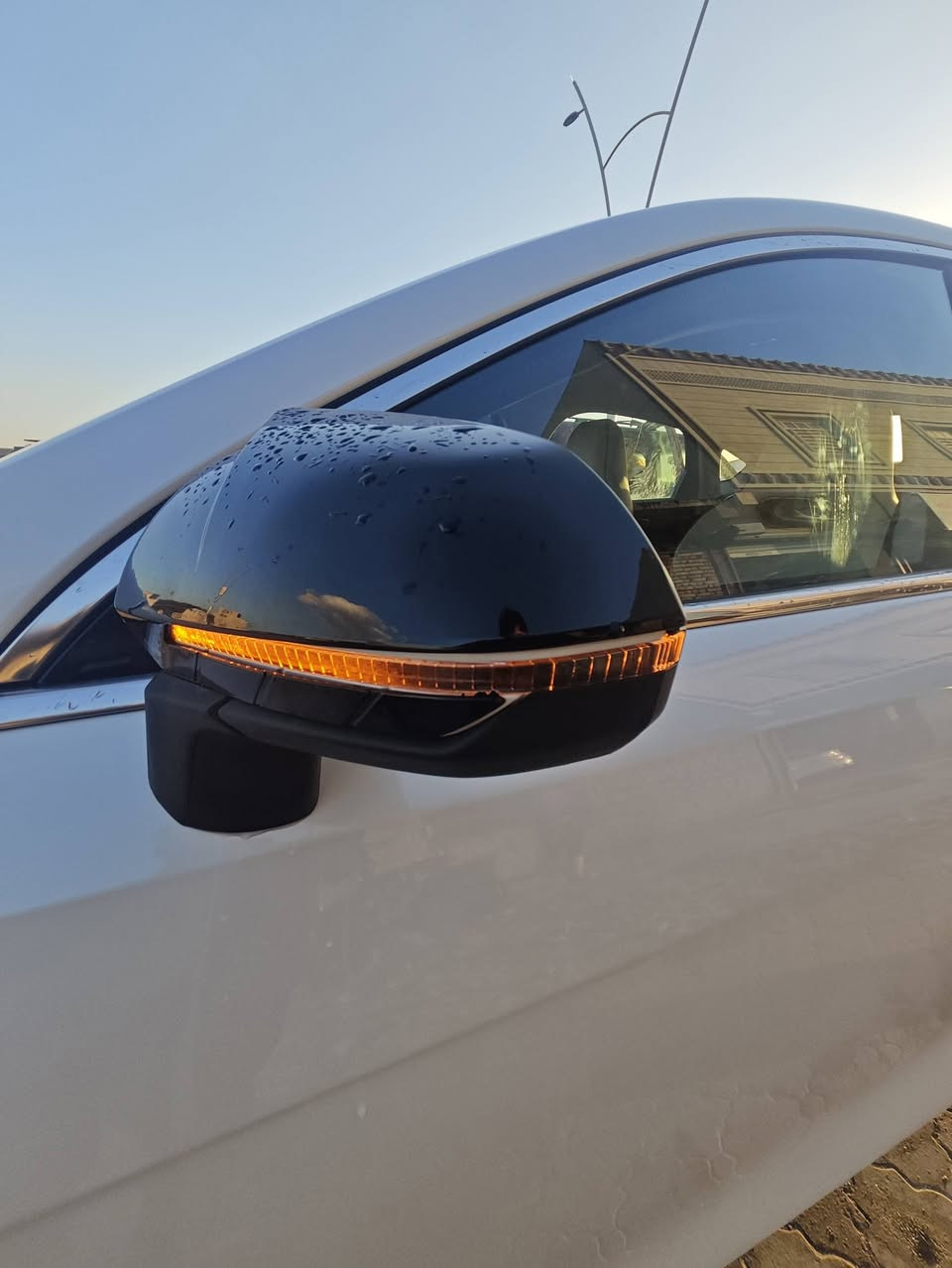 سلام عليكم pyd دستروير 2025
السيارة كلش نضيفة ماشية2000 وقابل لزياده .

السيارة كفاله حتى من الرصعه وصور السونار مرفقات بالمنشور. السياره فقط الدعاميه الاماميه بيه كسر بسيط بالعطر مالتها 

مكان السياره البصره الزبير .

السعر 133 $

 تواصل هاتف وواتساب فقط  ***********
