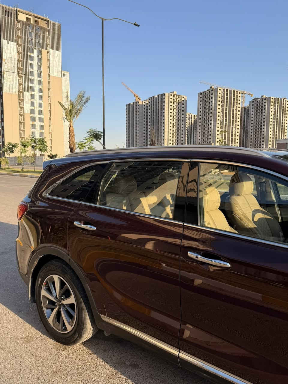 سلام عليكم 

سورنتو 2020 فئة EX فول  رقم مميز 

وارد امريكي (قطعتين قطعه تبديل اصلي وقطعه صبغ )موجود بالصور

محرك ٦سلندر ٣.٦
كفالة گير محرك تبريد حدادية سيارة كاملة مكملة 

٧راكب
بانوراما
حساسات خلفية
شاشة 
ابل كار بلي ، اندرويد اوتو 
بصمة
تبريد ٣ قطع 
رادار ، نقطة عمياء ، تثبيت مسار ، تنبيه خروج من المسار ، كروز (مثبت سرعة) 
انظمة قيادة مختلفة ( eco,comfort , sport , smart )
كامرة خلفية دوارة 

ماشية ٤٨ الف ميل 

السعر : $23700
وبي مجال بسيط 

للاستفسار : *********** واتساب
