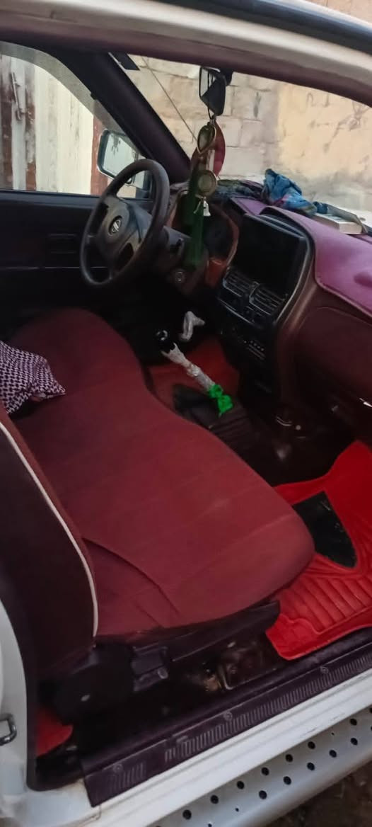 سلام عليكم بيكم نيسان 2011 محرك كير تبريد حداديه كله مكفول تخم تاير جديد. رقم بصره بسمي مشروع وطني نص صبغ جاملغ كدام والباقي كفاله سعره122 اوبها مجال قليل رقم الهاتف *********** مكاني النجف كوفه شارع معمل اسمنت
