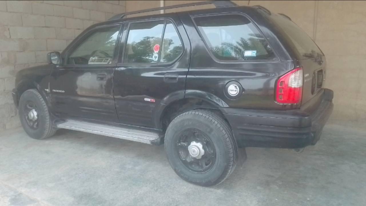 سلام عليكم للبيع ازوزه رقم اربيل موديل الفين سعر55تصال***********
