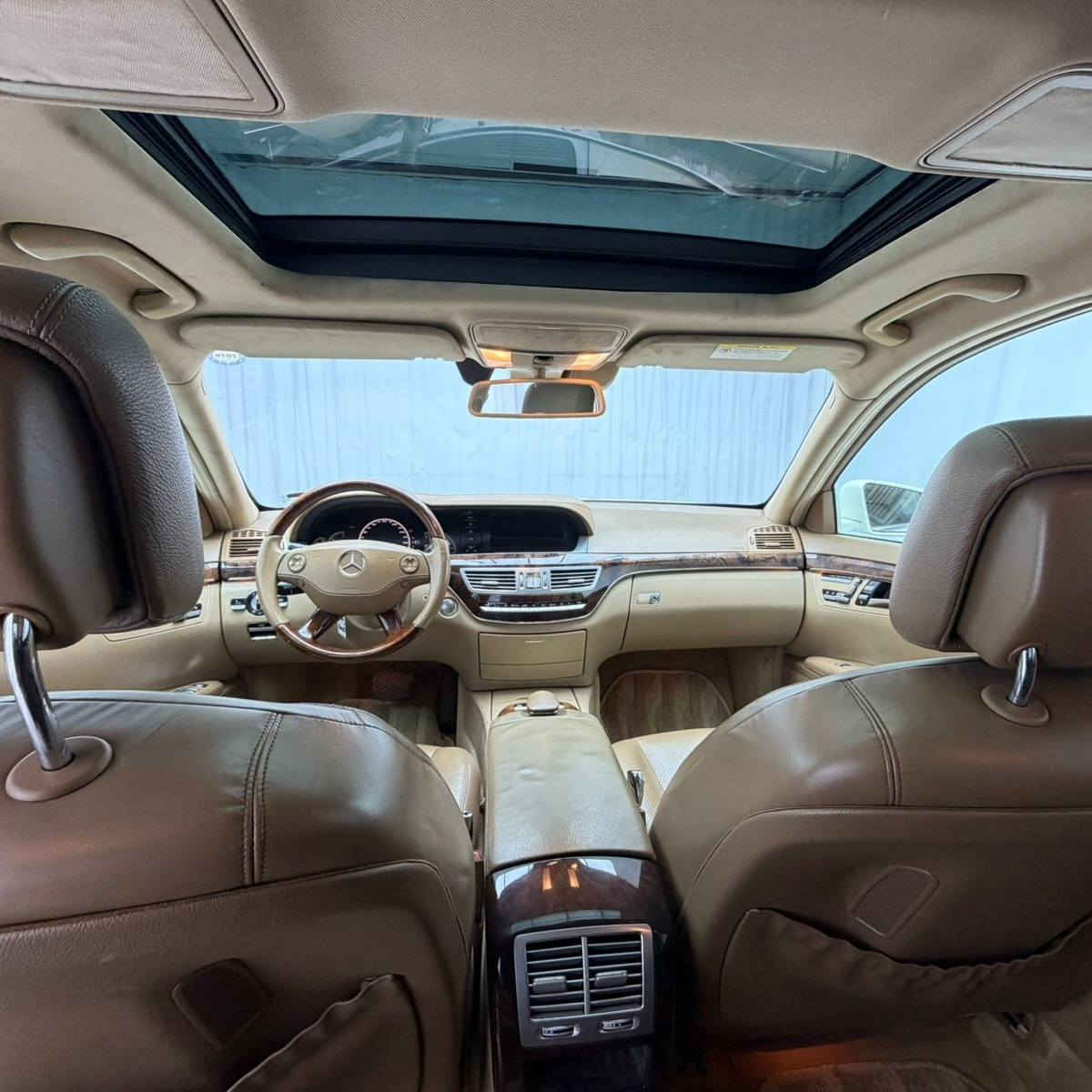 مارسیدس بێنز 2007 کامل کراوە 2013 
مواسەفات S 350 
132 هەزار کیلۆمەتر ڕۆیشتووە 
سەیارەکە کلین تایتڵ 
سندق شەفت 
کوشن سارد و گەرم 
برێک کارەبایی 
دوو بەسمەی شەریکەی لەگەڵ 
دەعامی بۆ دەعامی بەشەرت 
بێ بۆیاخ بێ سارد 
بەناوی خۆمەوەیە 

سـعـر : لە کۆمێنت داوابکە ڕاستەوخۆ بۆت دێت 📥 

گێر و مەکیەنەی بەشەرت 
هیچ کێشەیەکی تێدا نییە 

ژمارەی خاوەنەکەی 
***********
