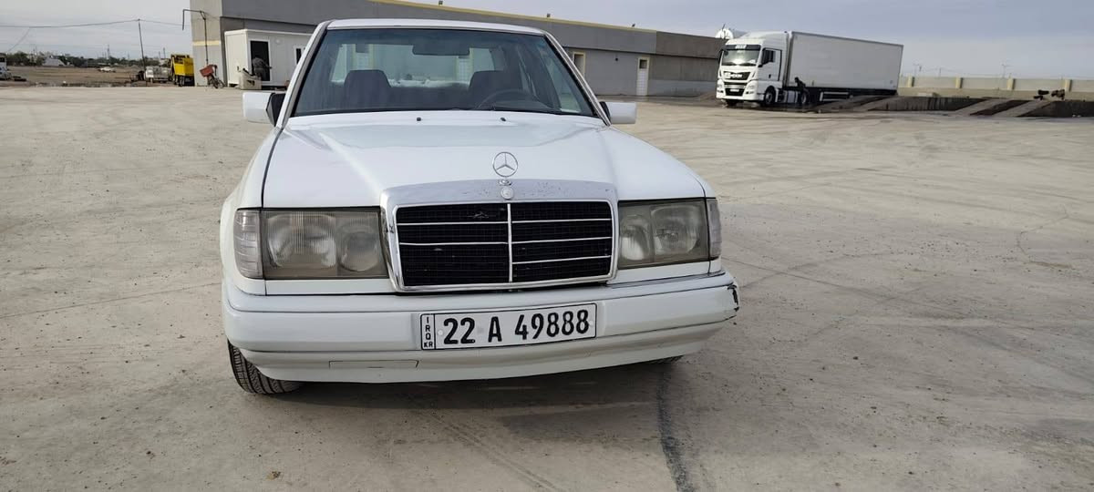 سلام عليكم للبيع مرسيدس دب موديل 92 محرك بطه أربع جامات كهربائي ABS تبريد حار وبارد كهربائيات كله يشتغل سعر 57 عنوان كلار
لتواصل :***********
