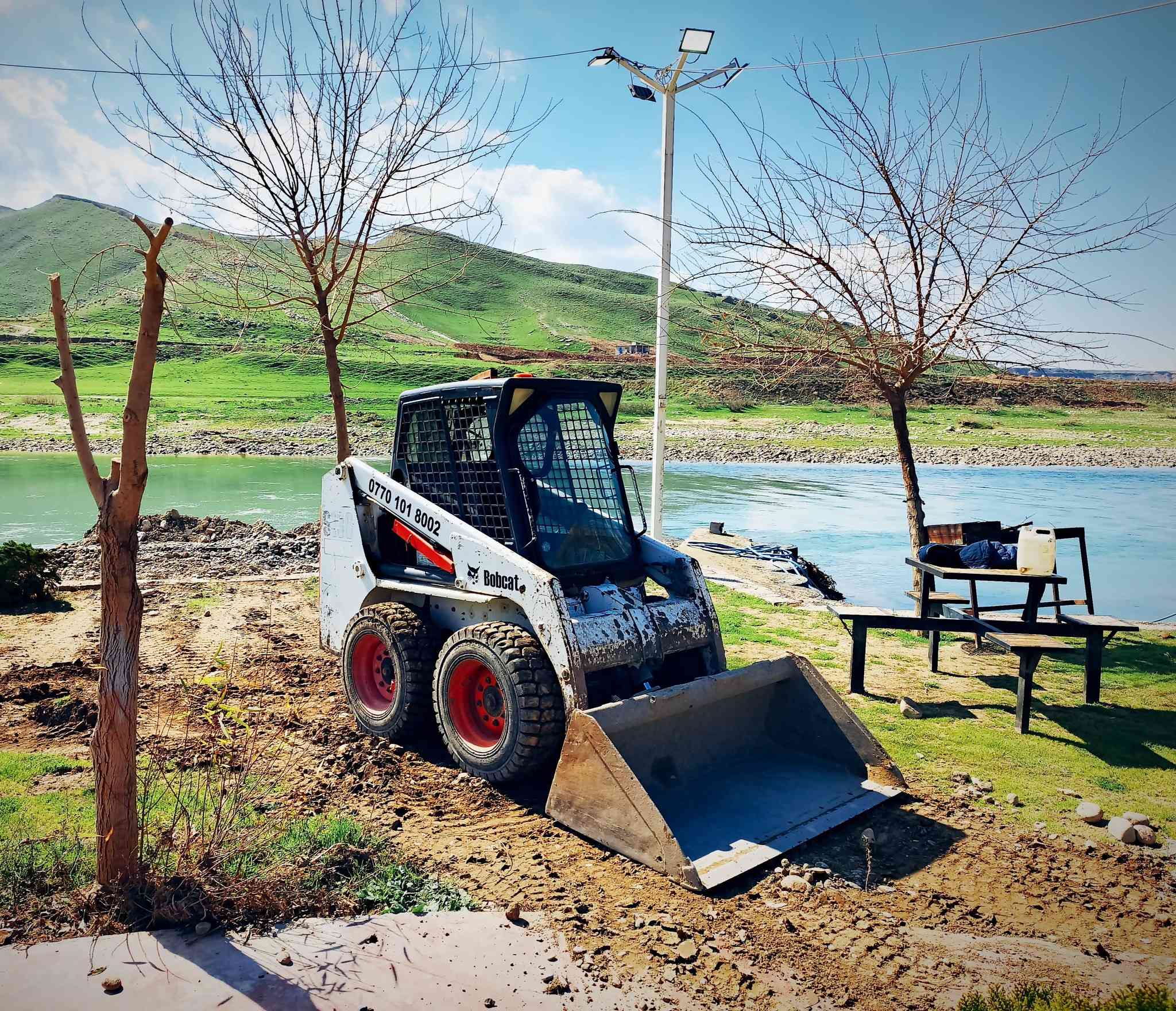 Bobcat 2014
رةقةم سةنوى١
مةكينة جديد
بدون سبخ
٥٠٠٠ساعا
***********
***********
