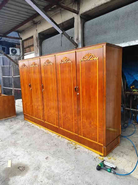 قنصور خمس أبواب نضيف حيل ضهر چنبر السعر 240 الرفاعي 
*********** موصل
