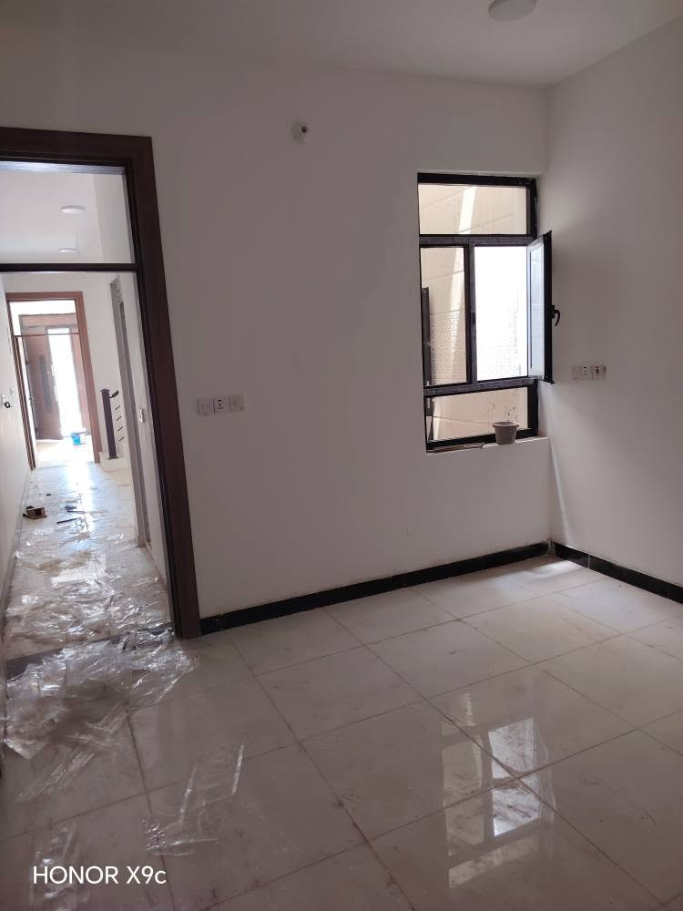 �رجاءا اقرا الوصف زين دار طابو سكني وليس زراعي
🏡 بيت للبيع – 
من رخصة الادمن 
بيت سكني بموقع مميز  في منطقة أكميرة، قريب من جامع الزهراء والمدارس، وشارع مبلّط متوفر فيه جميع الخدمات (كهرباء ماء مجاري
🔹 نوع العقار: طابو ملك صرف (سكني –
البناء رفت ٦٠ سنتمتر
الأبواب قاصة تركي شبابيك المنيوم
جبهة ٤م في ١٩ م
🔹 المساحة: 75 متر
🔹 يتكون من: 3 غرف نوم وصالة ومطبخ وحولي وحمامين وطرمة وبيتونة
💰 السعر: مناسب جداً  (قابل للتفاوض)

📞 للاستفسار: (رقم الهاتف*********** بغداد, العراق

