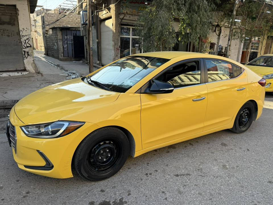 السلام عليكم انتره للبيع رقم بغداد سياره بسمي 
ضرره بونيد بدون دواخل تلقيطات بسيطه بيها
فول بدون فتحه سقف موديل 2017
السعر 135عنوان موصل شارع الفاروق
***********
***********
