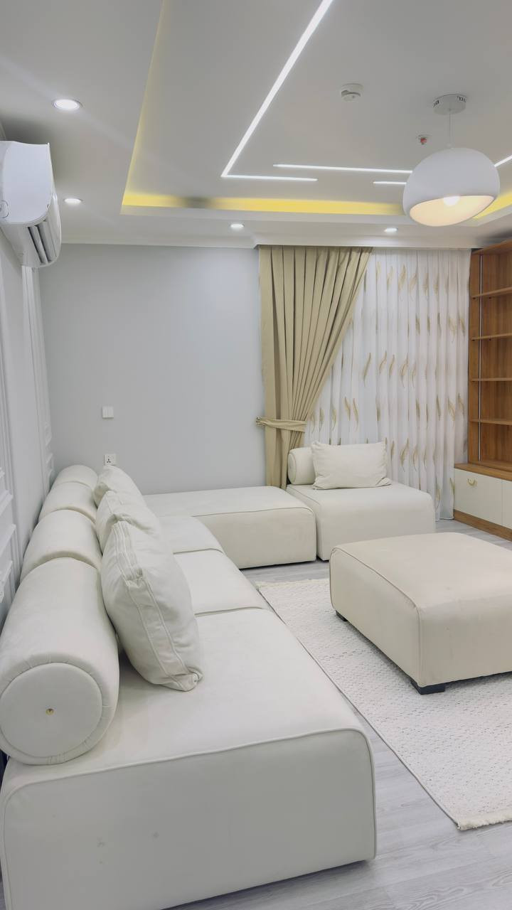 شقة استثماریة #للبیع
مؤجرة ب $550 , مقدمة ثلاث اشهر
غرفة و صالة ، مساحة 90 متر 
طابق 13 ، واجهە امبایر 
مجمع واو تاورز 
اربیل ، شارع 100 متر ، مقابل جامعە جیهان 
للتواصل : ***********
للتواصل 0750 444 7409
