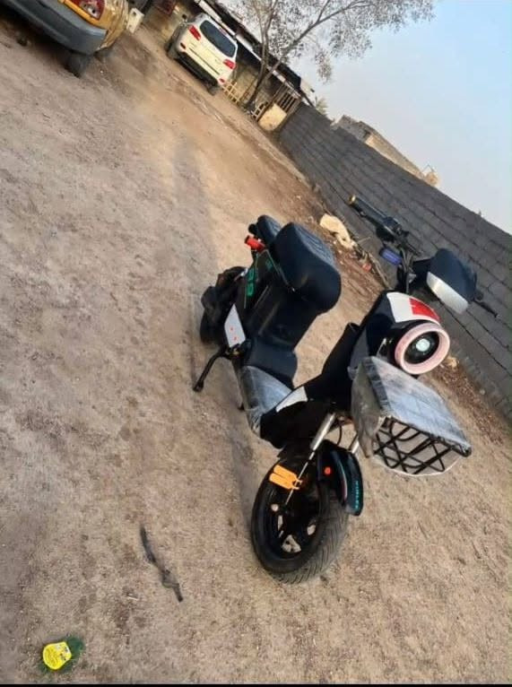 السلام عليكم شباب درجة للبيع نوع r9 دراجه جديده مديل 2026بطاريات 32انبير الدراجه كلش حلوه مثل البصوره س460وبيهه مجال رقم ***********مكان بصره ابو الخصيب قرب الندلس

