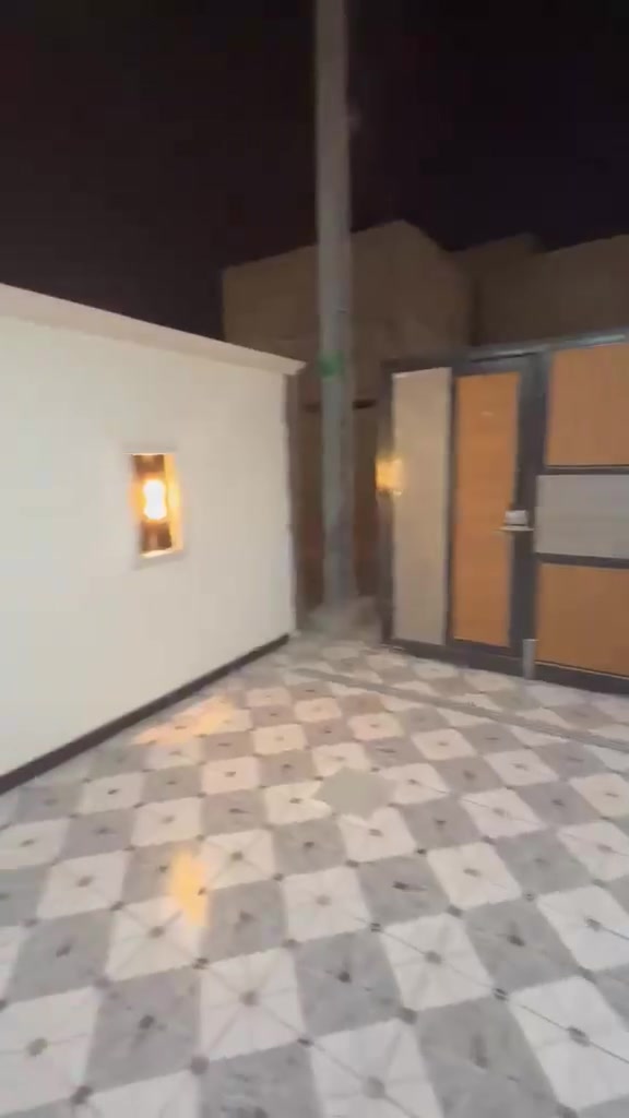 🏡 منزل حديث للبيع (بناء جديد) في أبو كوصرة 🏡
📍 الموقع: أبو كوصرة - قرب ملعب ضياء حماد.
📐 المساحة: 200 متر مربع.
🔹 مواصفات البيت:
غرفتين نوم + صالة واسعة.
مطبخ حديث + حمام متكامل.
حديقة خارجية مميزة.
⚖️ الوضعية القانونية: طابو زراعي (سند 25 - وكالة أصولية).
💰 السعر: 105 مليون دينار عراقي (قابل للتفاوض).
📞 للإستفسار والمعاينة:
👤 عقارات الحيدري - الأستاذ صادق العبادي
📱 ***********
📍 موقع المكتب: نهر خوز - مقابل روضة المفكر الصغير.
