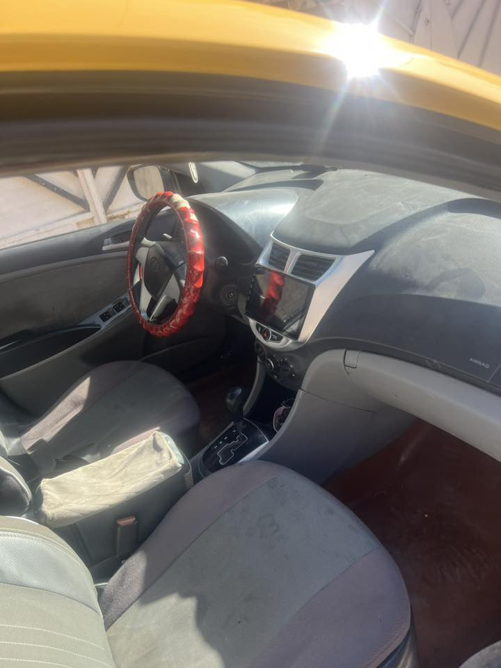 سلام عليكم اكسنت ١٤ امريكي حادث باب سايق وجاملغ بس باب مبدل ليبل واحد سياره حلوه كامله مصفره هييه وغرامات رقم بغداد نكليزي تخم تاير حداده جديده باتري جديد تبريد جديد مدوشمه ارضيه +كشنات +تنته سياره ماتذب عليه ربع كبل شارع عنوان بغداد الزعفرانيه  السعر ٧٥
***********
