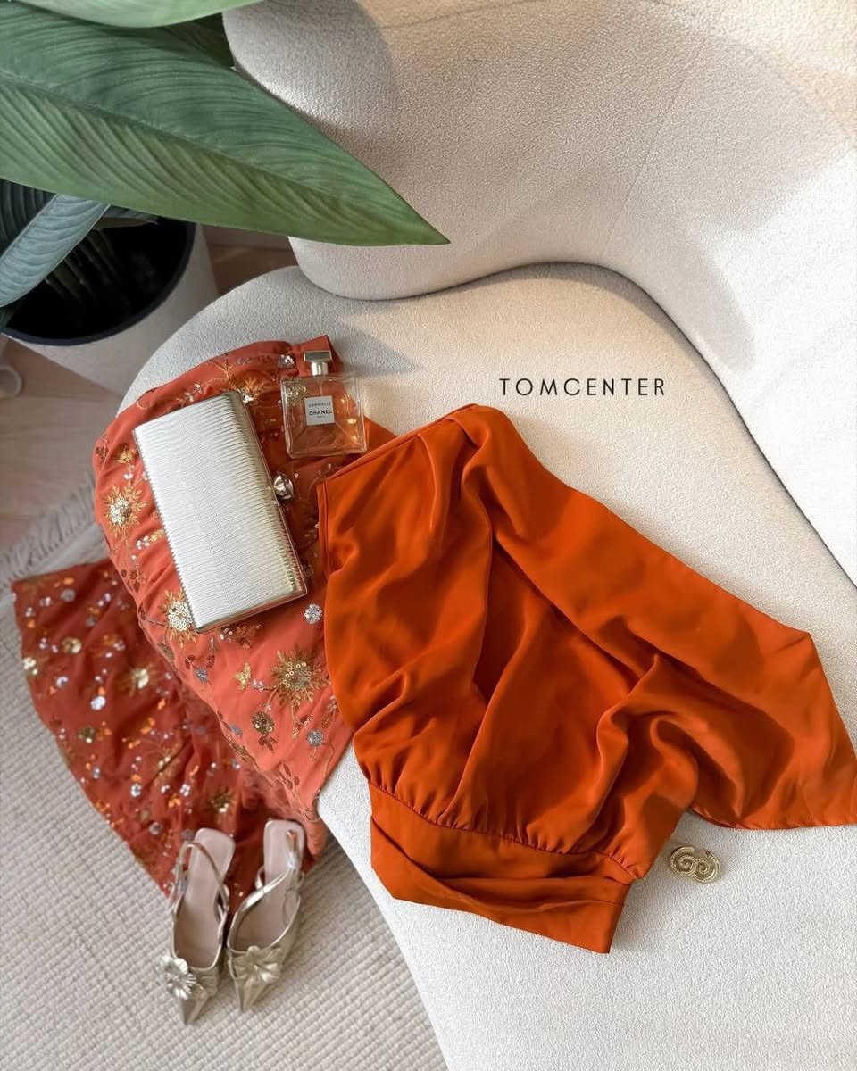 بدلة قطعتين ✨ 
المقاسات :- L. XL

تسليم فوري ✅ 

لطلب والاستفسار تواصلو على خاص 📩


**إذا كنت صاحب هذا الإعلان وتريد حذفه لأي سبب، رجاءا أرسل رسالة إلى الدعم الفني**