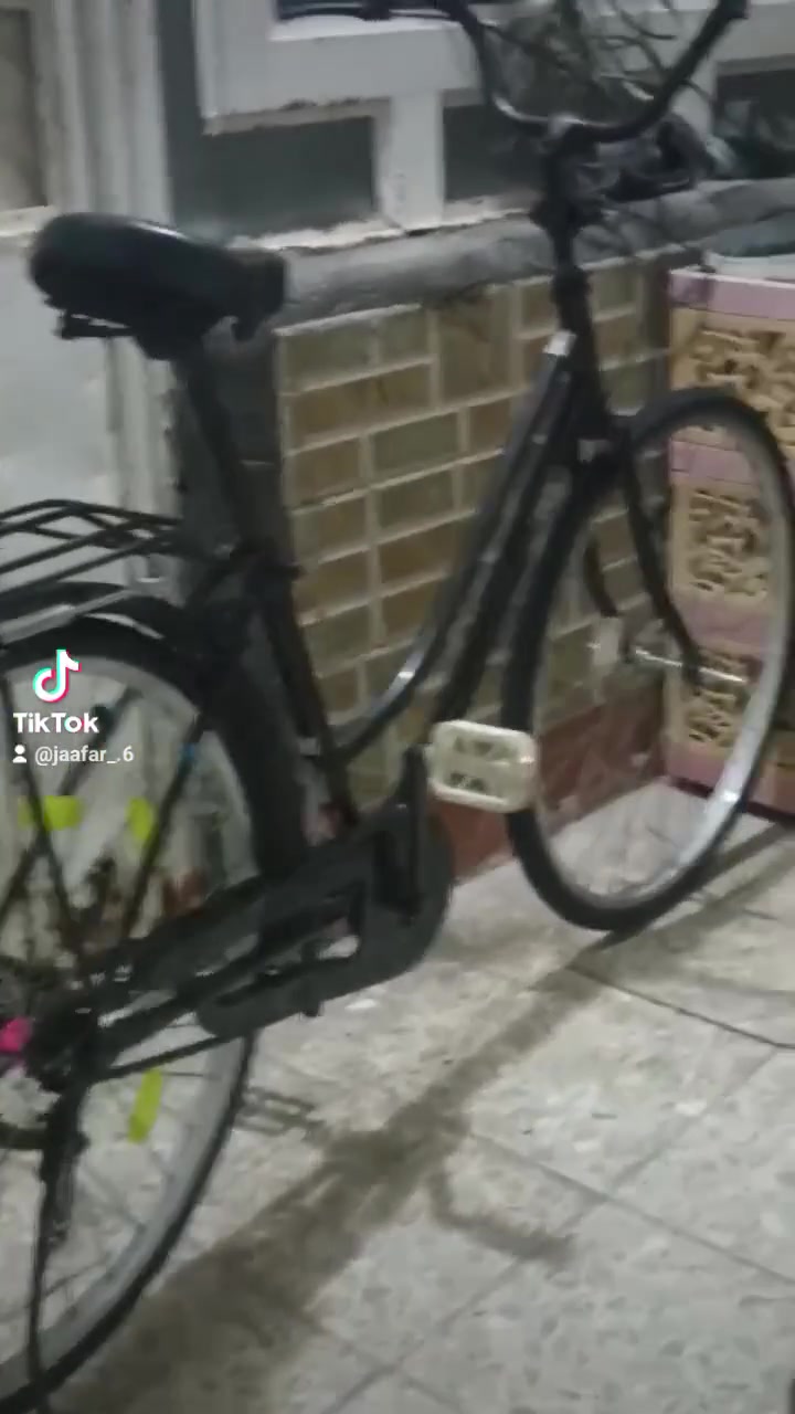 للبيع
باسكل للبيع شركه، اوفيج 
كامل نضافته حلوه جاملغات بريك كدام كله، موجود 
تاخذه من يمي تطلع بي وين متريد 
موديل 2020
سعر100وبي مجال 
الي يخابرني اتساهل ويا 
*********** واتساب
