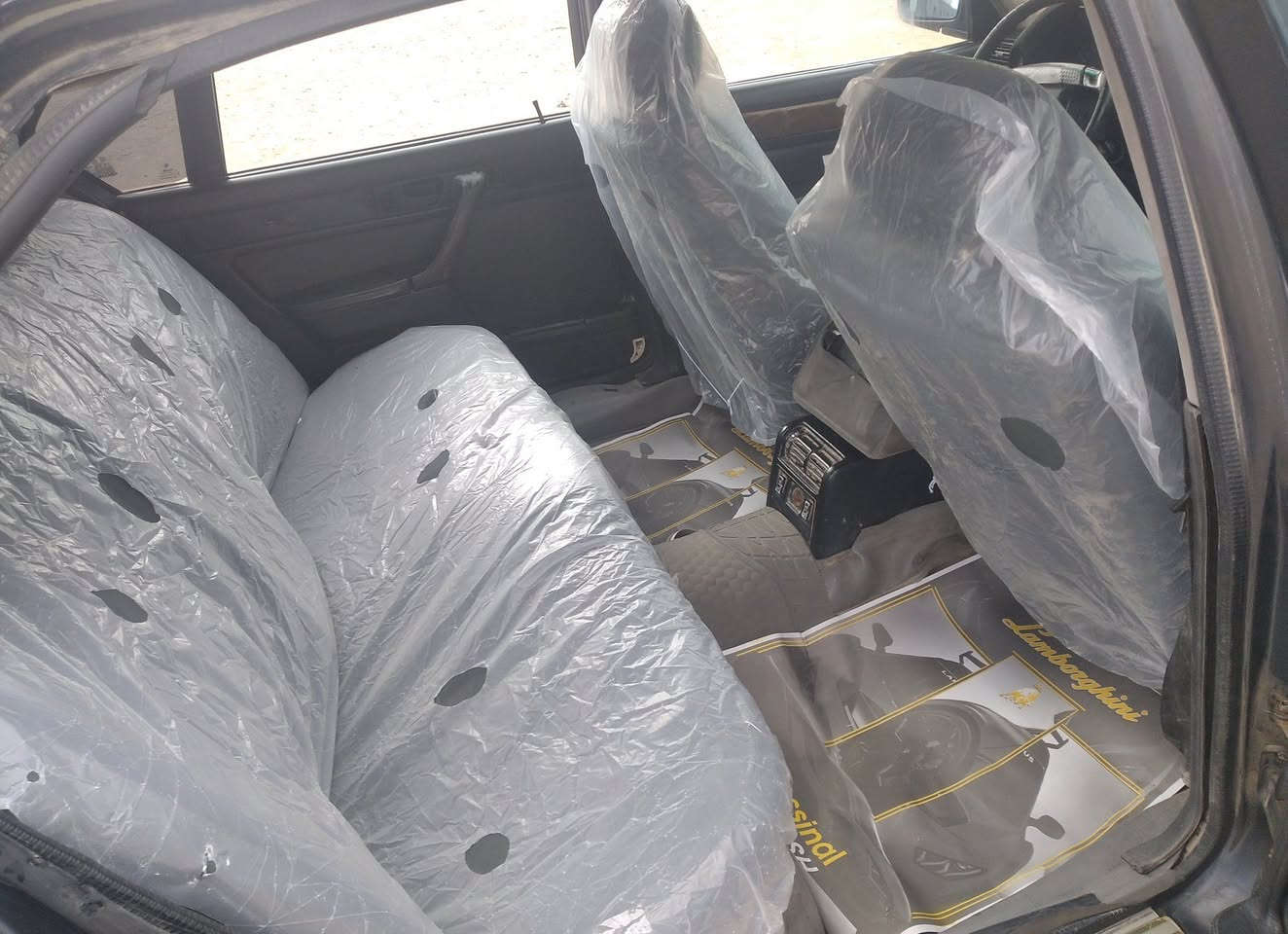 السلام عليكم للبيع بي ام دبليو موديل 95 رقم بغداد انكليزي سنويه عظم مشروع وطني مجدده لل 2030 داخله هزه جديد تحويل مباشر محرك اوكير 6 سلنتر مفتوح مو مسكر كير عادي  محرك اوكير جدد حداديه جديده تخم تاير جدد كهربائيات شغاله تبريد شغال السعر 36 ورقه العنوان ديوانيه قضاء الشاميه التواصل اتصل *********** واتساب نفس الرقم
