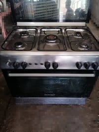 طباخ ٥ عيون • يونيفيرسل • كلش نظيف