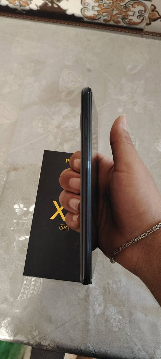 سلام عليكم ورحمة الله
جهاز POCO X3 الجهاز نظيف و سلس بالاستعمال لون نيلي بدلتلة بس بطارية و امانة الله اصلية ويا بس الكارتونة مالتة و مستعجل على بيعتة لان عندي اقصاد
رايدة ب180 وبي مجال قليل للشراي
هذا رقمي للتواصل ***********
مكاني نجف قرب فلكة الانصار

