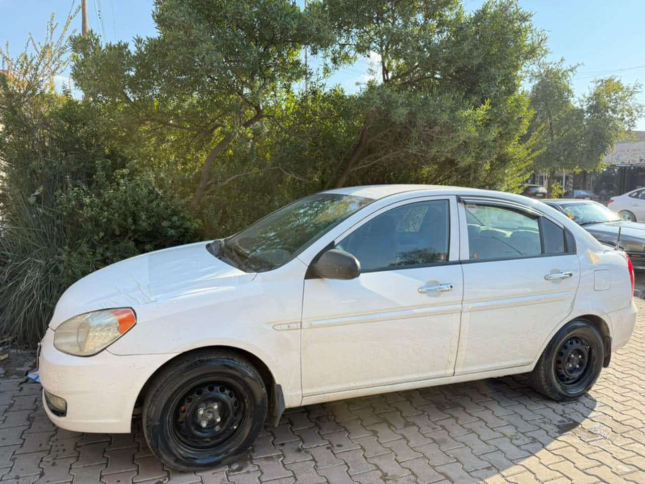 اكسينت 2008. خلجي.
گير محرك بشرت.    مكفولة   مابي صبغ.      فقد بيها بارد شوية.         محرك كبير.          كير عادي.          بيها دفتر بنزين.  او.    سنوي او رقم جديد.       

مكان : كركوك 

رقم / ***********
***********
