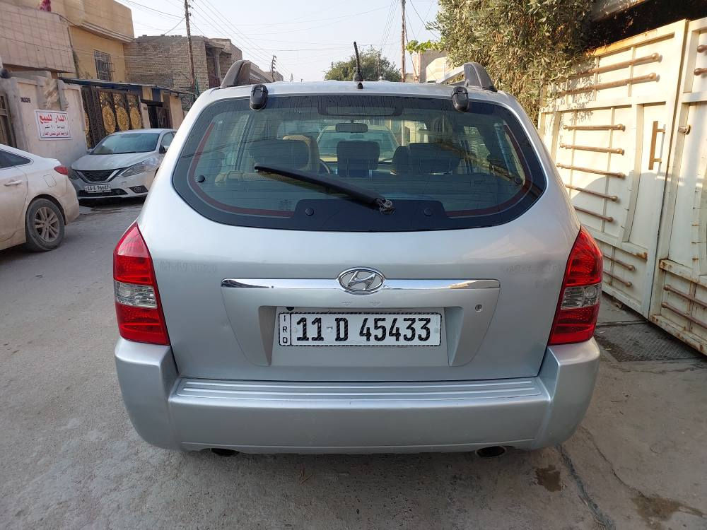 السلام عليكم للبيع او مراوس هونداي توسان موديل ٢٠٠٧ وارد خليجي مكفوله بدون صبغ عدا البلاستك محرك ٢٧٠٠ يعني ٦سلندر تدفئة وتبريد كهربائيات كلهه تشتغل سلايد روف شاشه تاب كاميرا صدر امامي وخلفي ممتاز تخم تاير جديد سياره جاهزه داخلها نظيف جدا مكانها بغداد الدوره ابو دشير هاتف *********** سعرها ١١٥ وبيها مجال ان شاء الله تعالى بغداد, العراق
