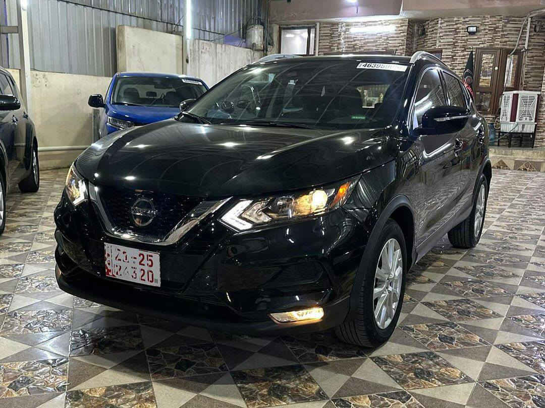 روج قشقاي  SV AWD
موديل : 2023
العداد : 25 الف مايل
مواصفات : 
_ محرك 4 / 2000
_بصمة
_ تشغيل بصمة
_ سلايت
_رادار امامي و جانبي 
_ تحديد مسار
_حساس خلفي توقف ذاتي عند رجوع الي خلف 
_ شاشة كبيرة
_ كامره دوار 
_ نظام ايكو + سبورت
_فول تحكم ستيرن
_ لايت ليد نهاري
_ ويل كروم
ضررها : شبر بونيد صبغ ايربكات سليمة صور ضررها داخل المنشور 
رقم كاتي :  تترقم إربيل _ سليمانية كلفة رقم 16 ورقة 
السعر : 175  بدون رقم بي
***********
