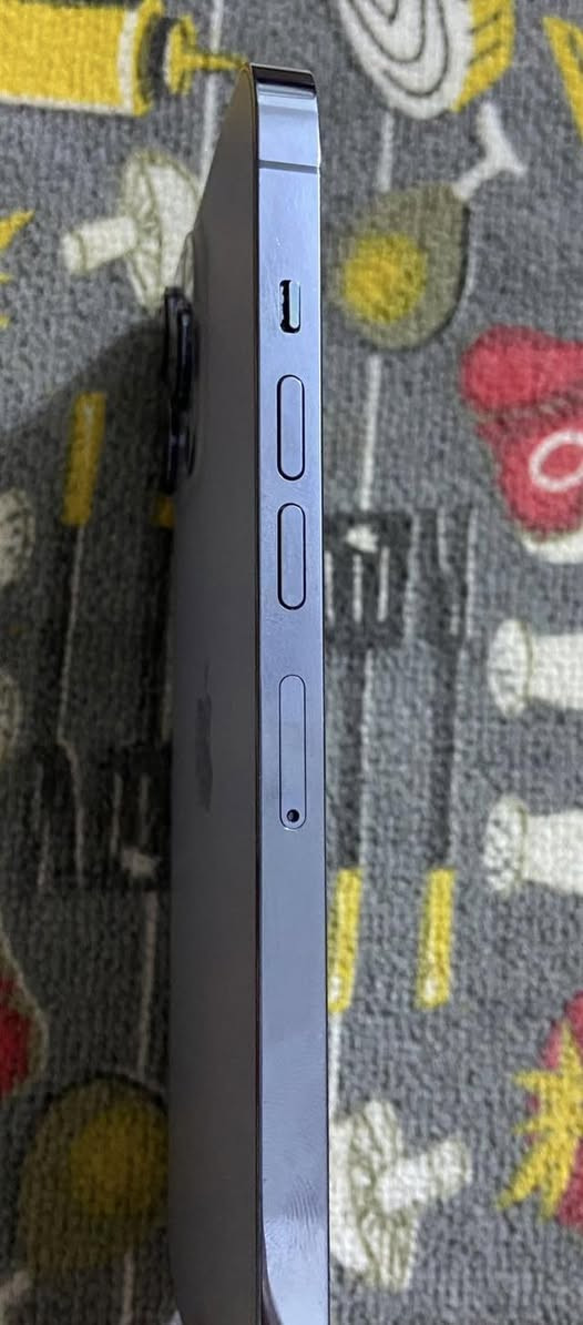 السلام عليكم جهاز 13 برو ماكس
ذاكره 512 بطاريه81
الجهاز مكفول من كلشي شتريته ع ايدي 
السعر 675 وبيه مجال/ بغداد الحسينيه مال راشديه ***********
