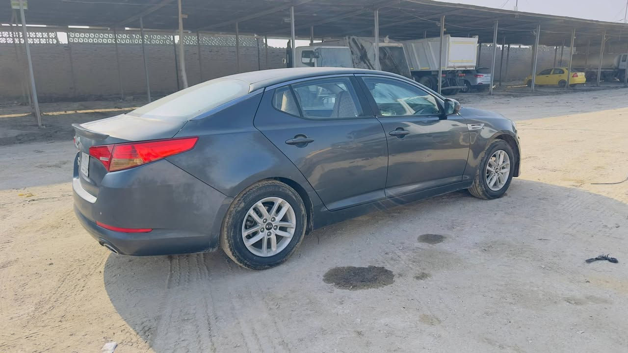 السلام عليكم
اوبتماء خليجي لبيع
سياره جديده كلش
مديل 2013 مكفوله من الفتح والتبديل والصبغ
بيه بس جراد  
محرك 2000 مفتوح مكفول من التبخير والتنقيص 
حداديه نضيفه
مكان السياره السماوه
السعر 115وبيه مجال
 الاستفسار ***********
