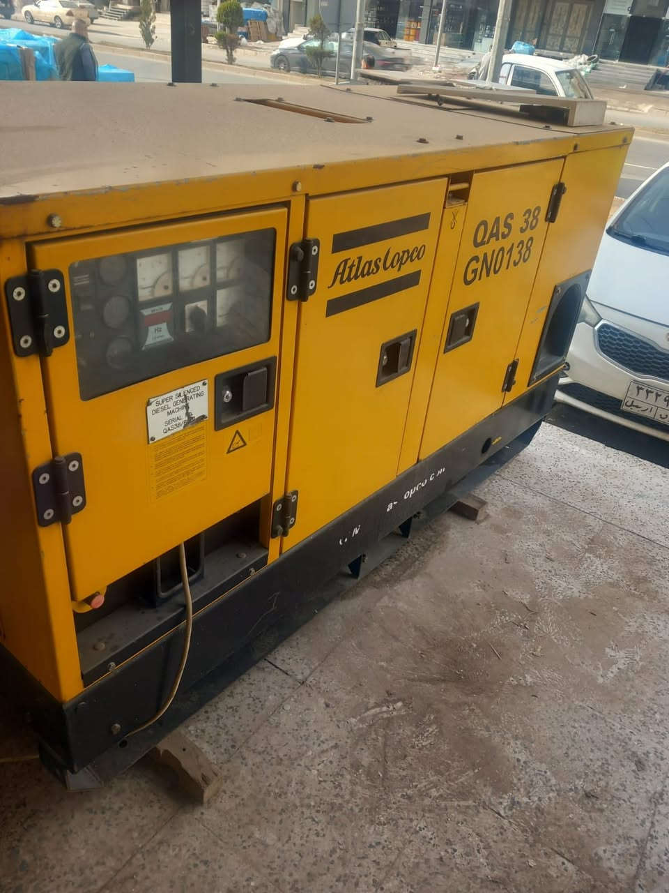 السعر: 45 ورقة (4,500 دولار) وبيها مجال بسيط.
***********.   مكان دوهوك• الشرط: فحص وبشرط الكفالة.
