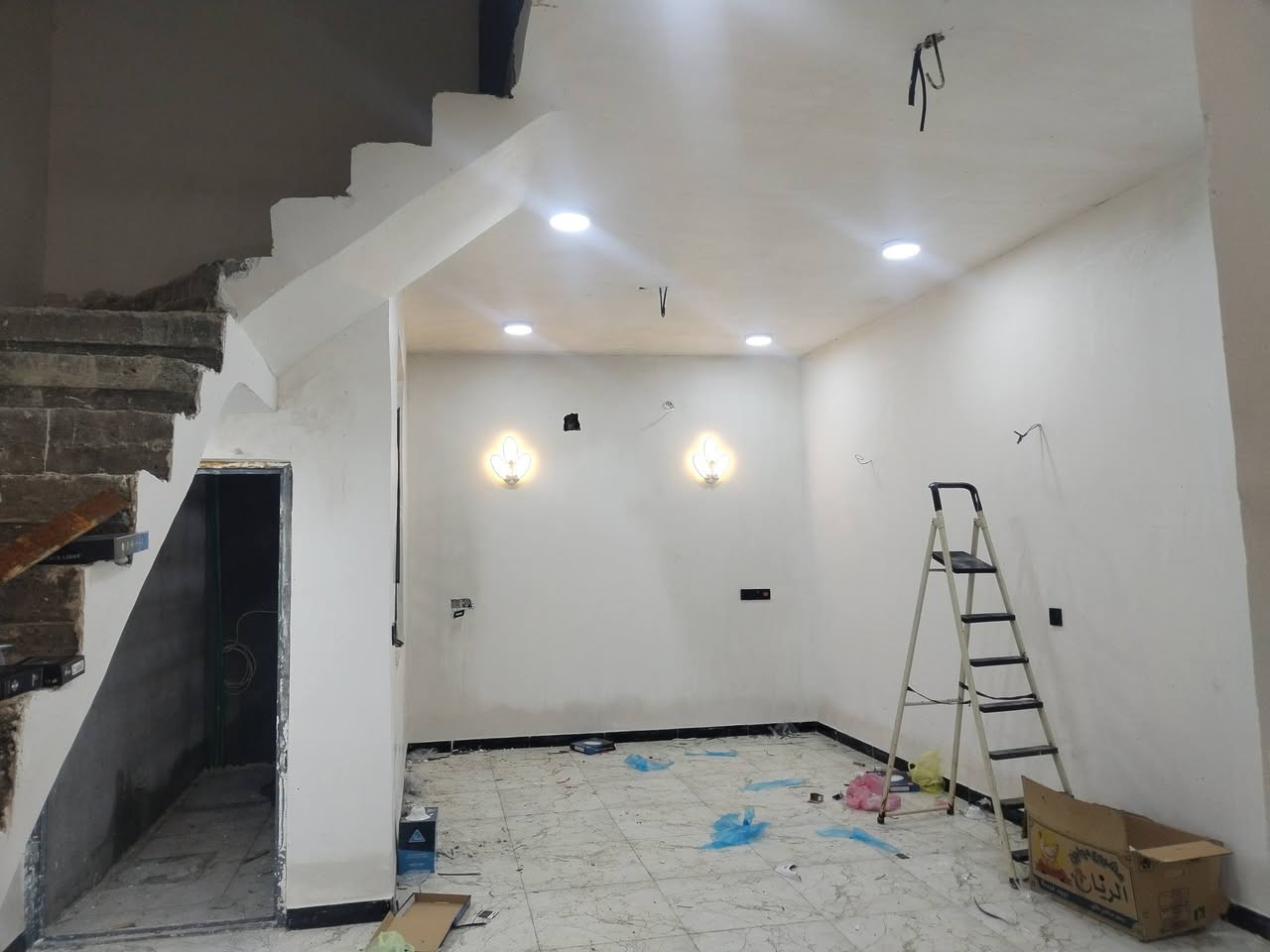 السلام عليكم بيع مستعجل بيت 50 للبيع فريحه شارع بني تميم خلف المدينة زائرين 4 كيلو عن الامام 5دقايق بل سيارة سند 25 قرارمع صاحب السند صاحب الارض مباشر سعر 35
بداء جديد 2023 
الستفسار 
***********
