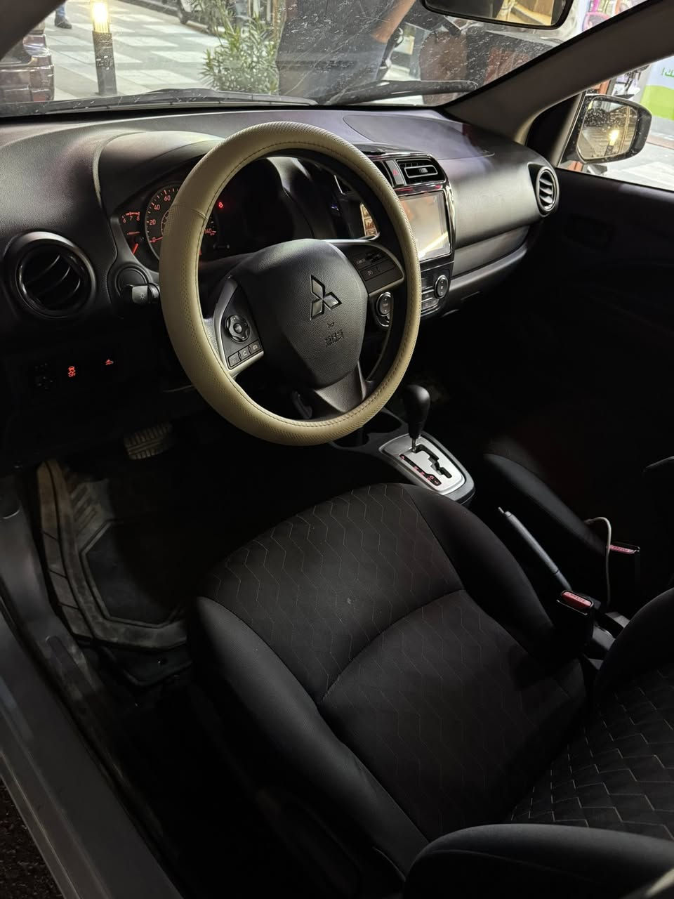 للبيع 🚗

متسوبيشي ميراج موديل 2024

 • ماشيه: 12 ألف كم فقط

 

 • رقمها: بغداد

 • المكان: بغداد

 • السعر: 10,800 دولار

السيارة جديدة، استعمال خفيف ونظيفة جدًا وما تحتاج أي صرف.

*********** ☎️
