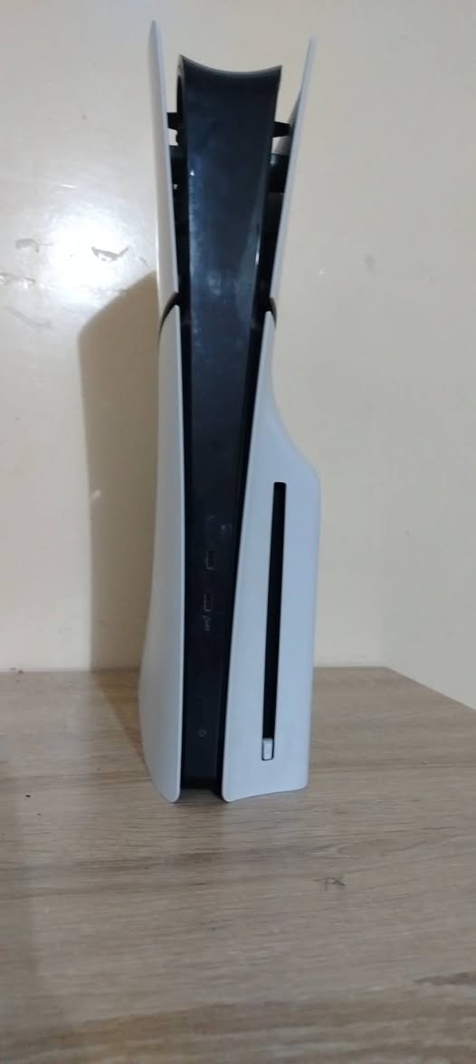 بلي 5سلم جديد مستخدم شهر واحد الي حاب يتواصل عل رقم  ***********واتساب سعره مناسب كلش
